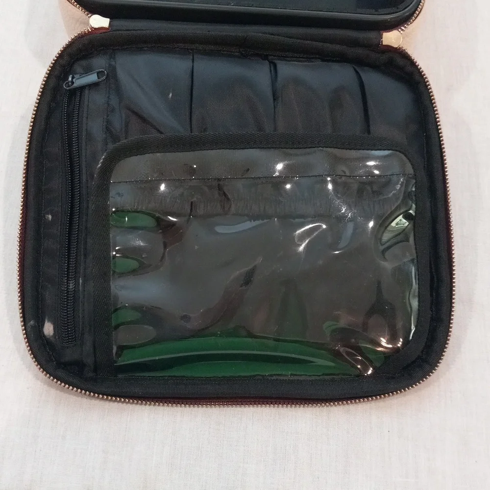 Travel Case - Picture 9 of 16
